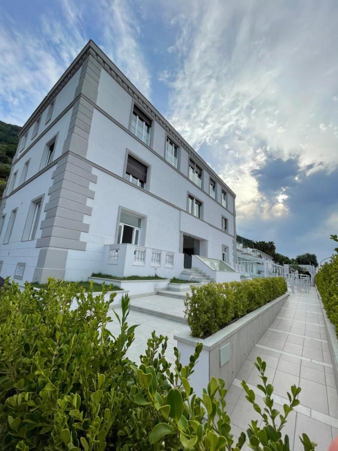 Experience Boutique Hotel - Villa Cimmino 카스텔라마레디스타비아 외부 사진
